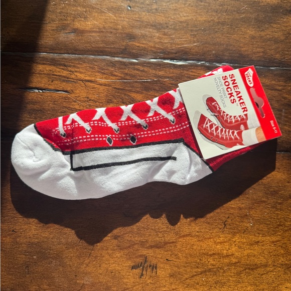Novelty Sneaker Socks/Size 5-11- Brand New - Picture 3 of 6